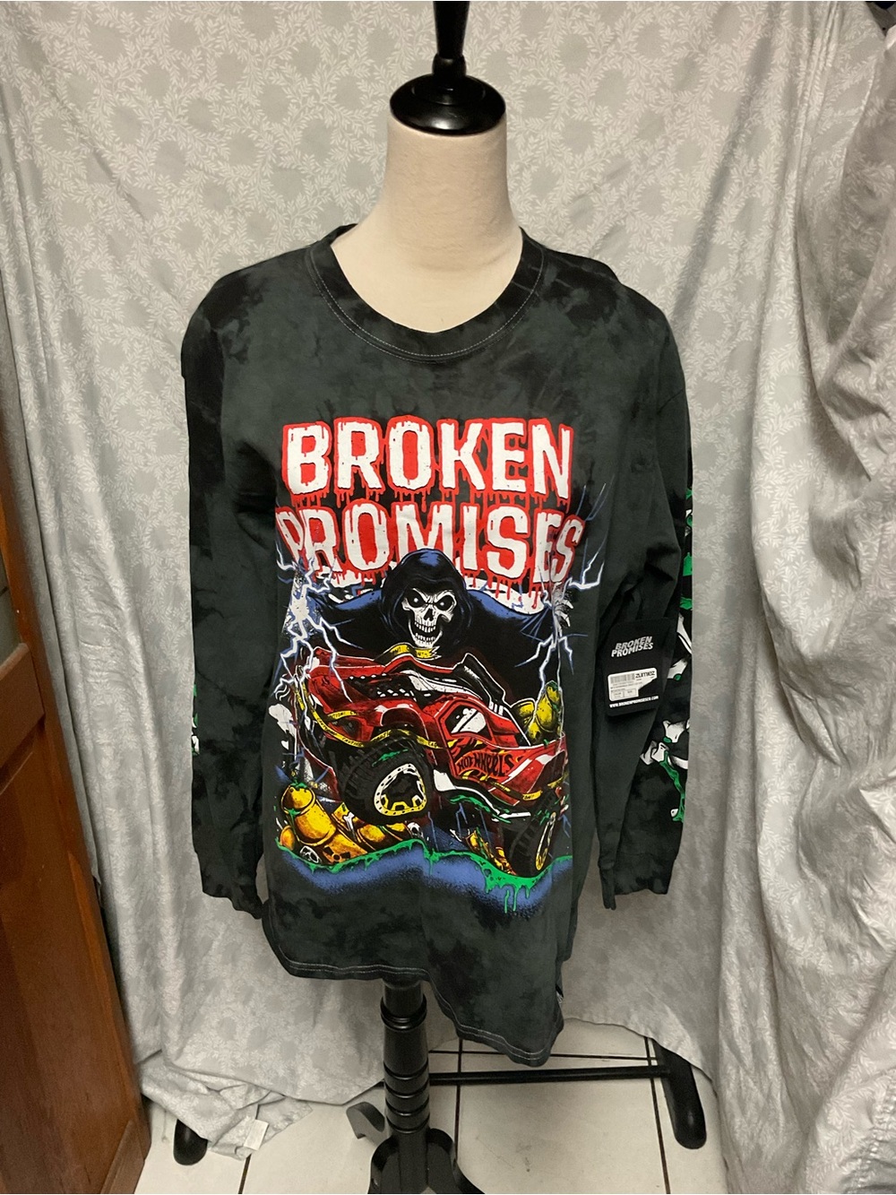 Broken Promises Black Graphic Long-Sleeve Tee